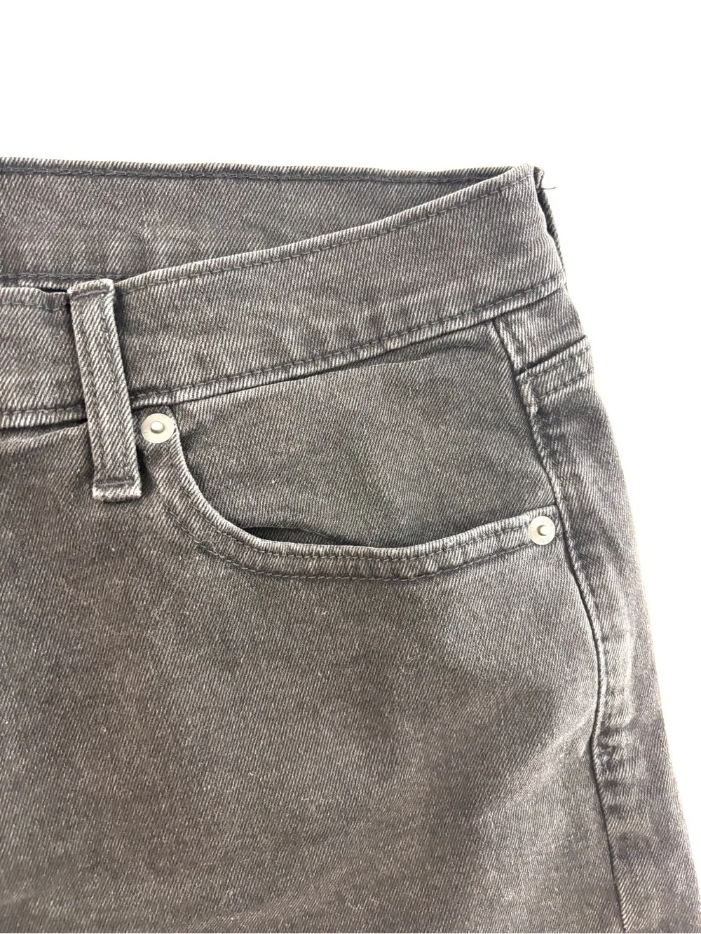 NWT GAP 5” Mid Rise Denim Girlfriend Boyfriend Cuff Shorts Faded Black (Size 31)